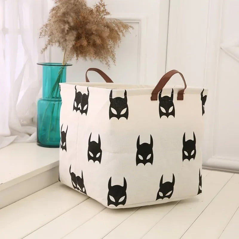 panier a linge avec motif bat