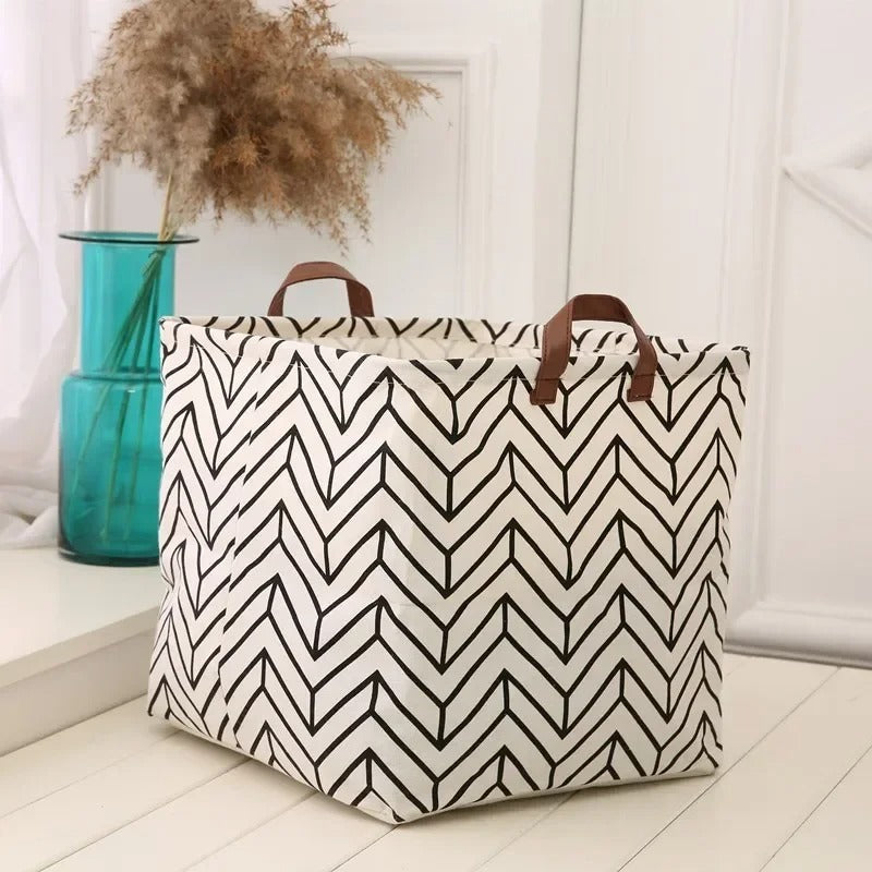 panier a linge avec motif geometrique
