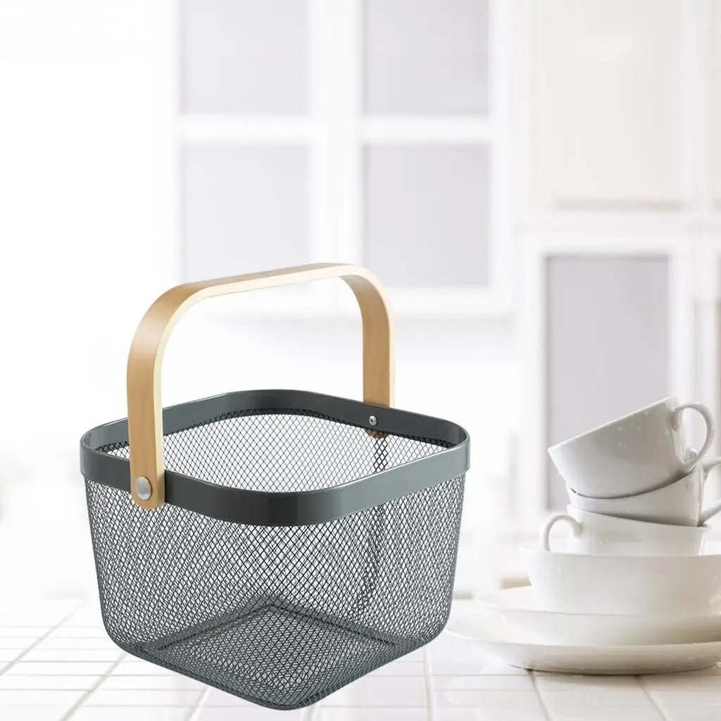 panier de rangement gris avec tasse
